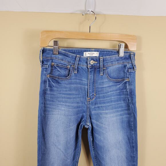 Abercrombie and Fitch High Rise Skinny Jeans Size 26 - Picture 3 of 10